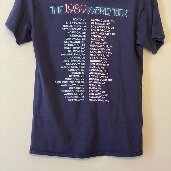 Taylor Swift S tour band tee short sleeve t-shirt blue white fandom swiftie - Picture 7 of 7